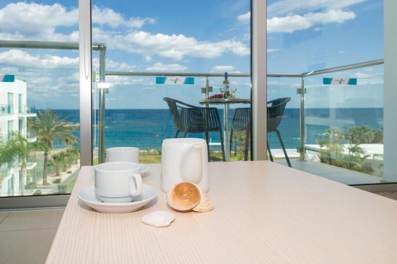 Gabriela - Coralli Beachfront Apartment 프로타라스 외부 사진