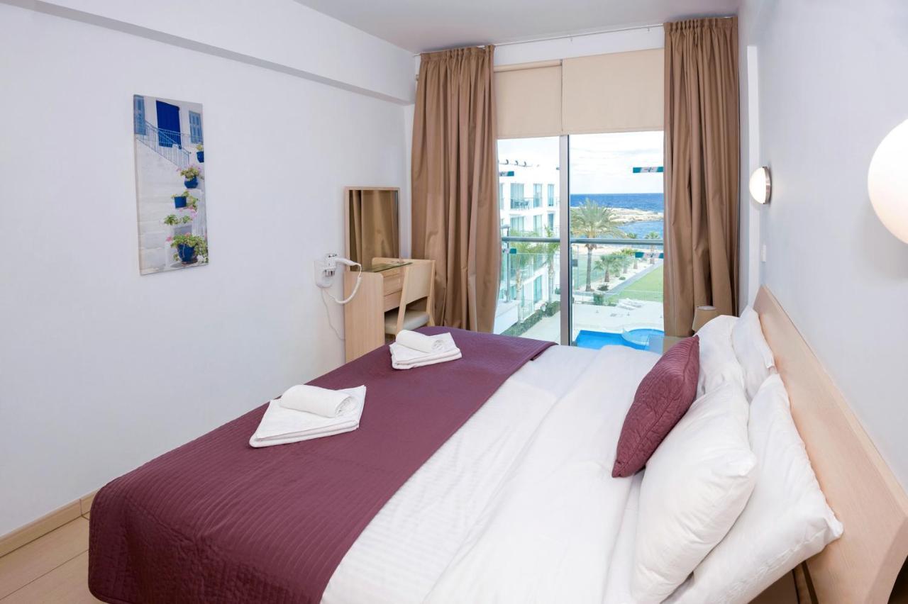 Gabriela - Coralli Beachfront Apartment 프로타라스 외부 사진