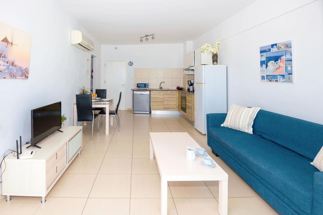 Gabriela - Coralli Beachfront Apartment 프로타라스 외부 사진