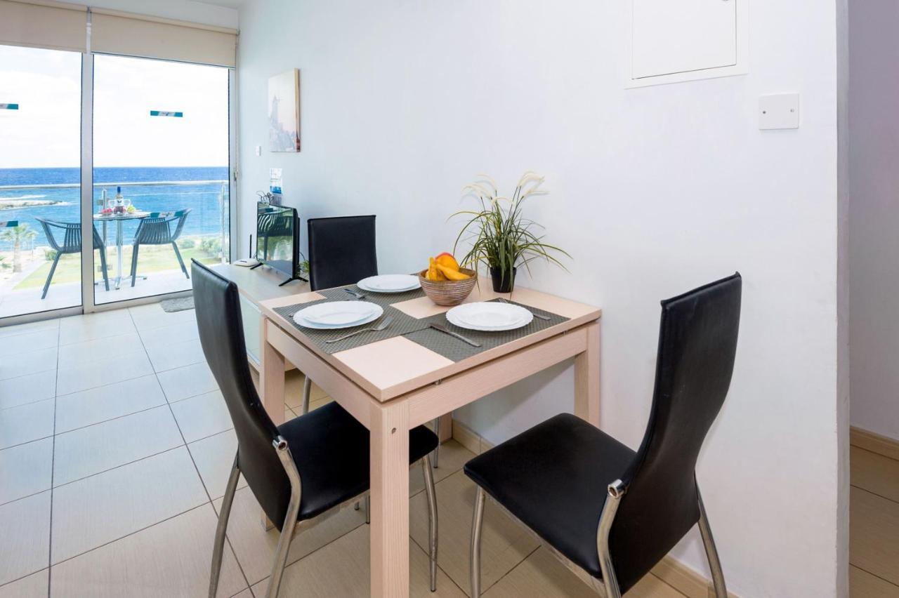 Gabriela - Coralli Beachfront Apartment 프로타라스 외부 사진